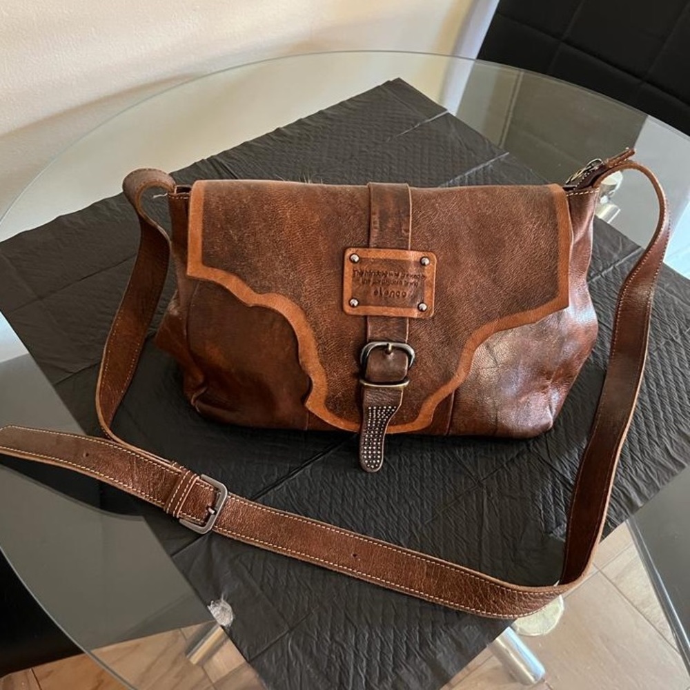 Elenco crossbody purse
